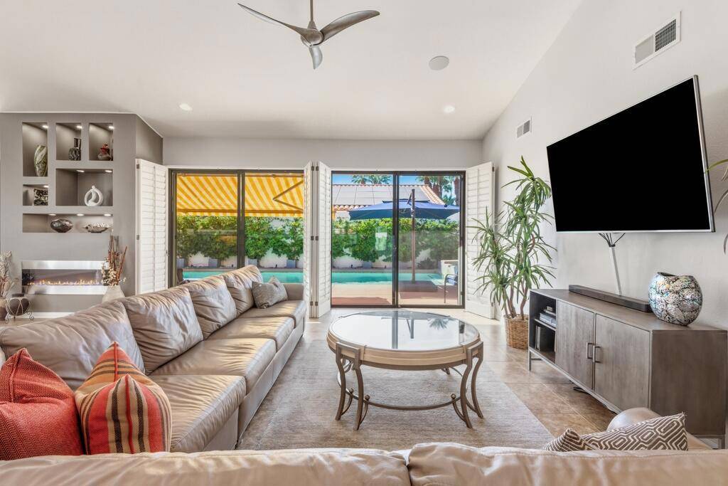 Indian Wells, CA 92210,75377 Montecito DR