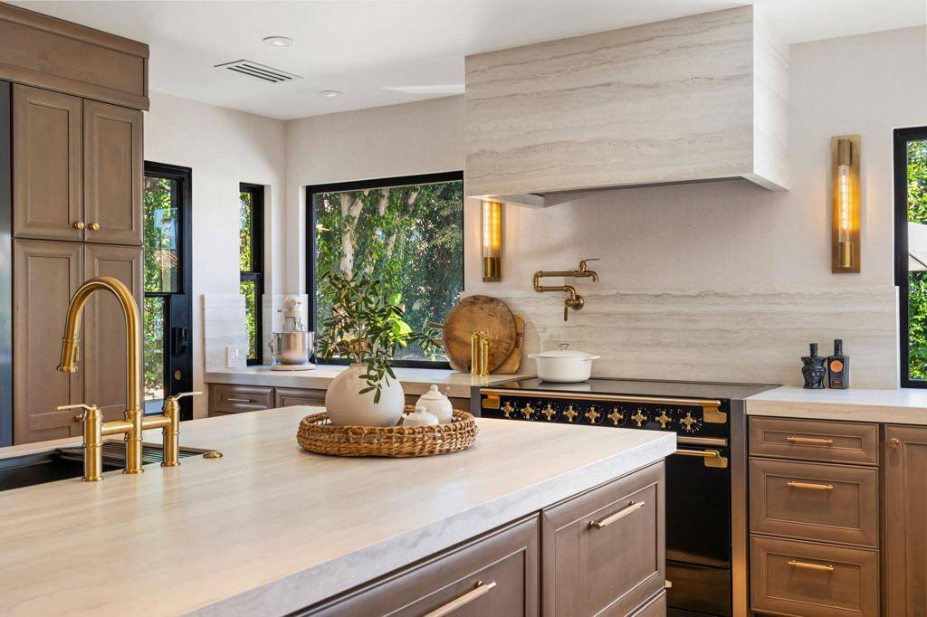 Palm Desert, CA 92211,40400 Sweetwater DR