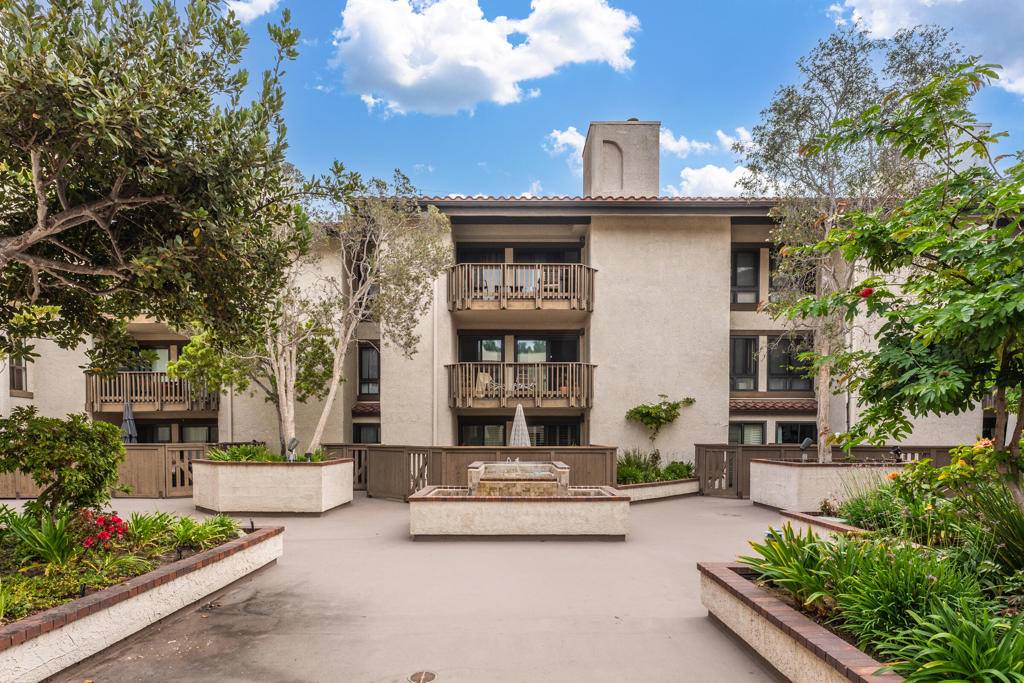 Playa Del Rey, CA 90293,8515 Falmouth AVE #303