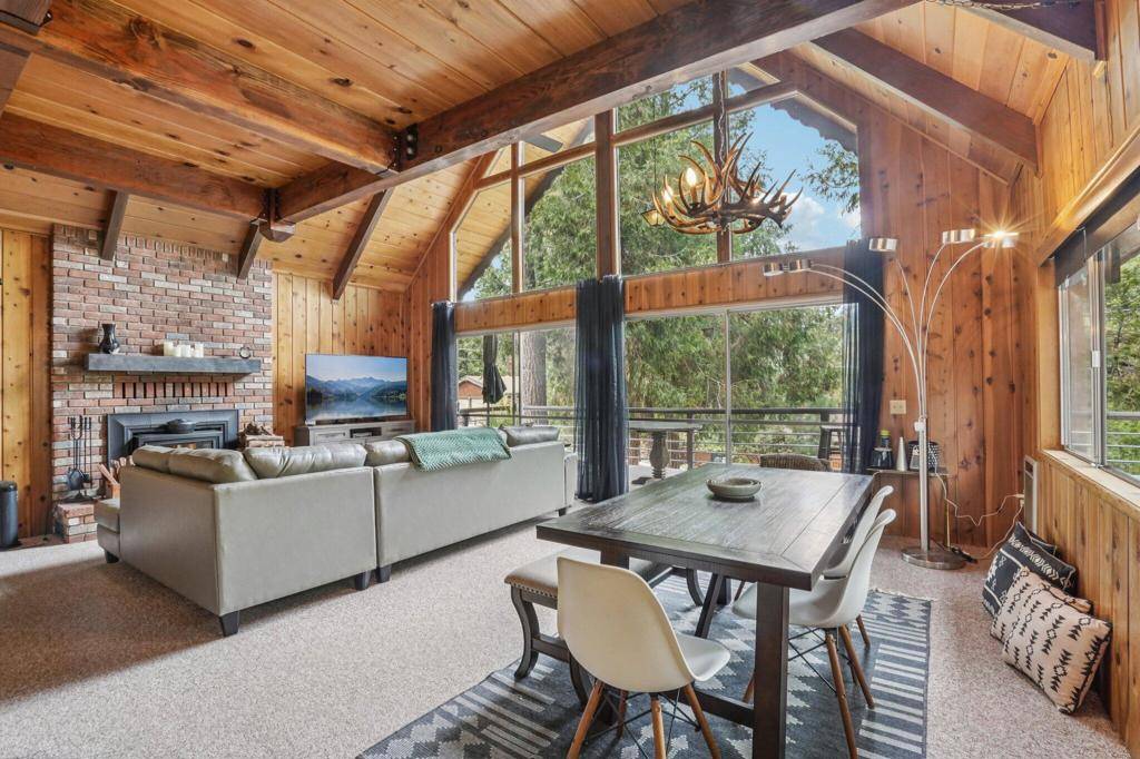 Idyllwild, CA 92549,54143 Linger Lane