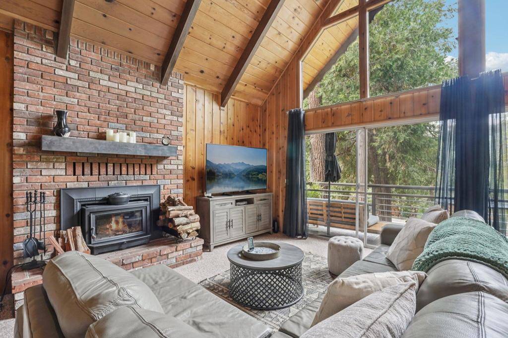 Idyllwild, CA 92549,54143 Linger Lane