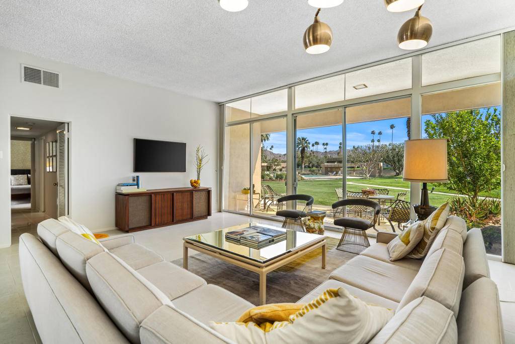 Palm Desert, CA 92260,72507 El Paseo #901