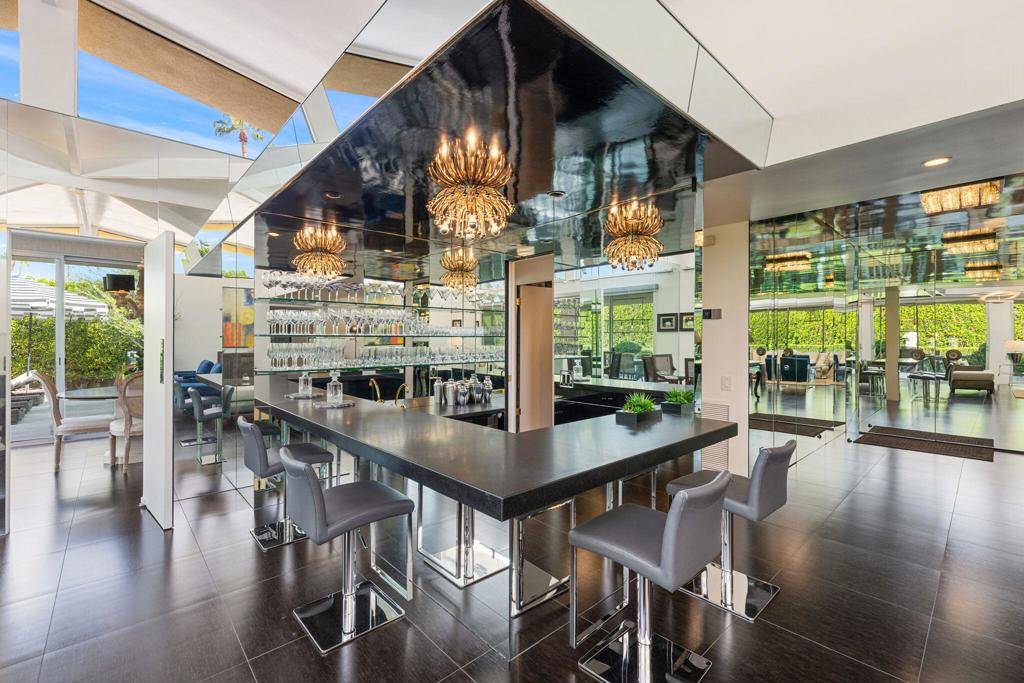 Palm Springs, CA 92264,2015 S Toledo AVE