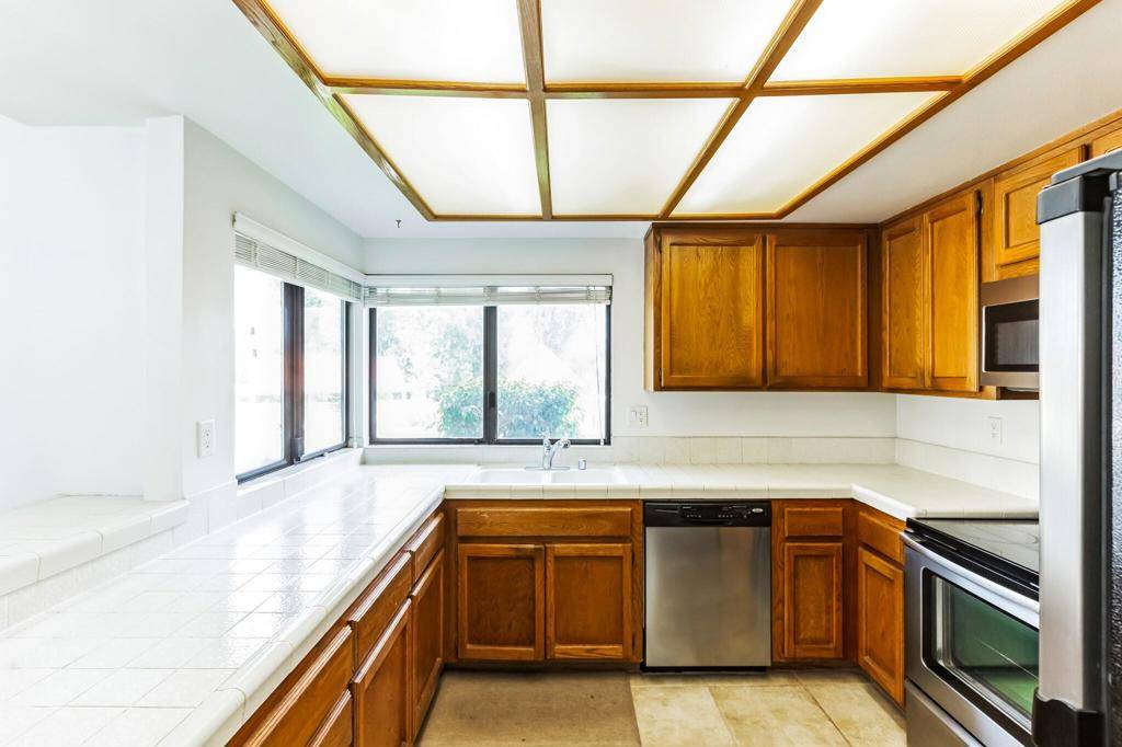 Palm Desert, CA 92260,45324 Driftwood DR