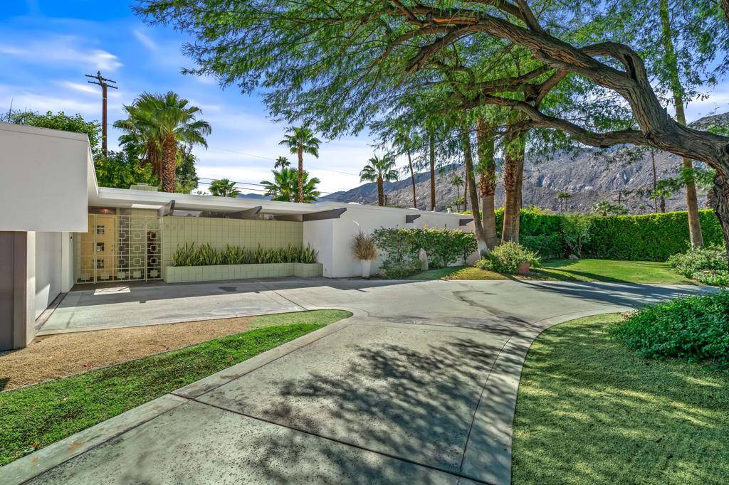 Palm Springs, CA 92264,823 E San Lucas RD