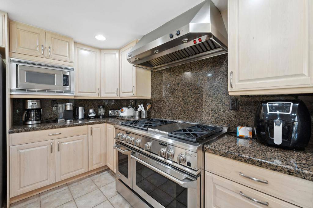 La Quinta, CA 92253,55069 Oakhill