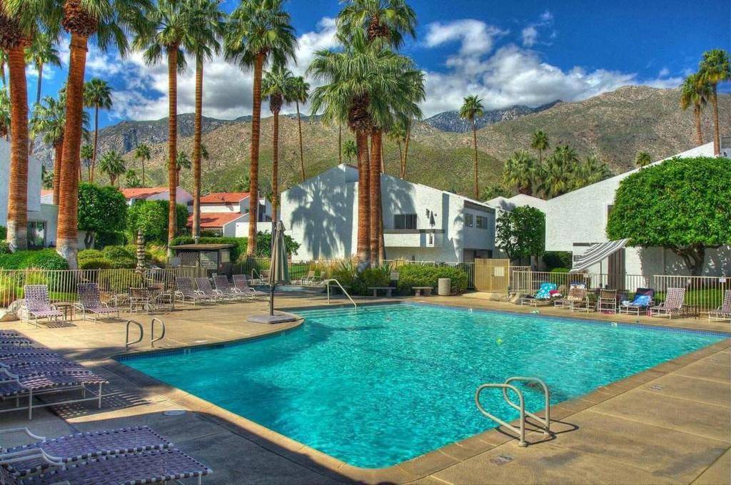 Palm Springs, CA 92264,1452 S Camino Real
