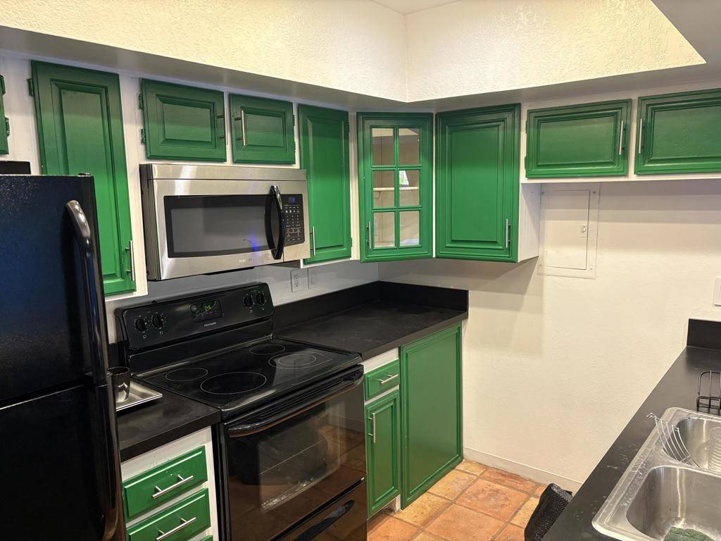 Palm Springs, CA 92264,1655 E Palm Canyon DR #319