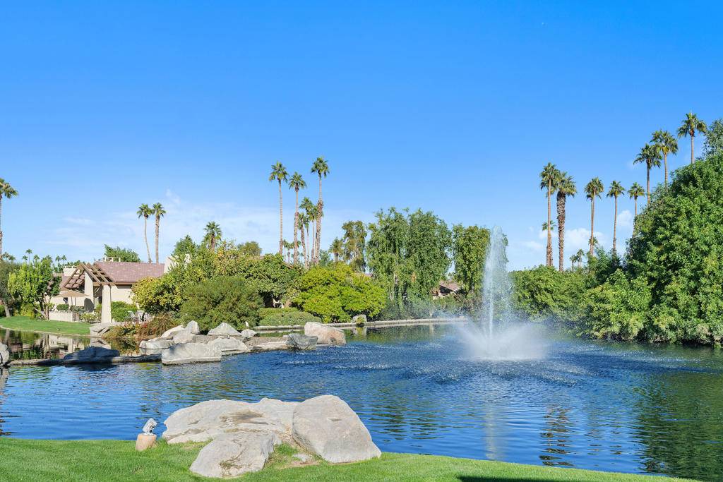 Palm Desert, CA 92211,220 Green Mountain DR N