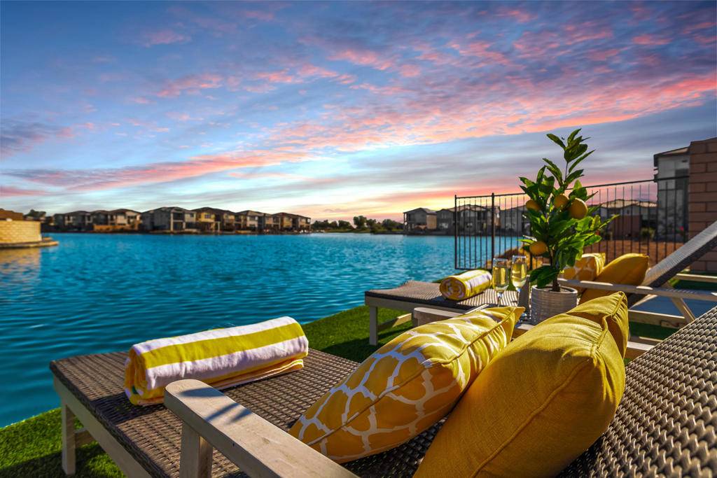 Indio, CA 92203,43180 Portuale CT