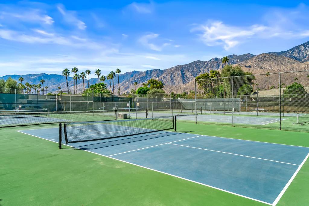 Palm Springs, CA 92264,1207 Antigua Circle CIR