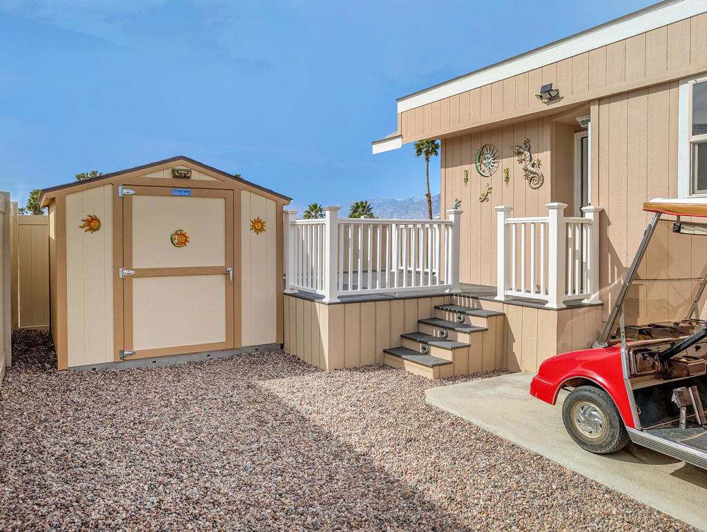 Desert Hot Springs, CA 92241,70200 Dillon RD #2