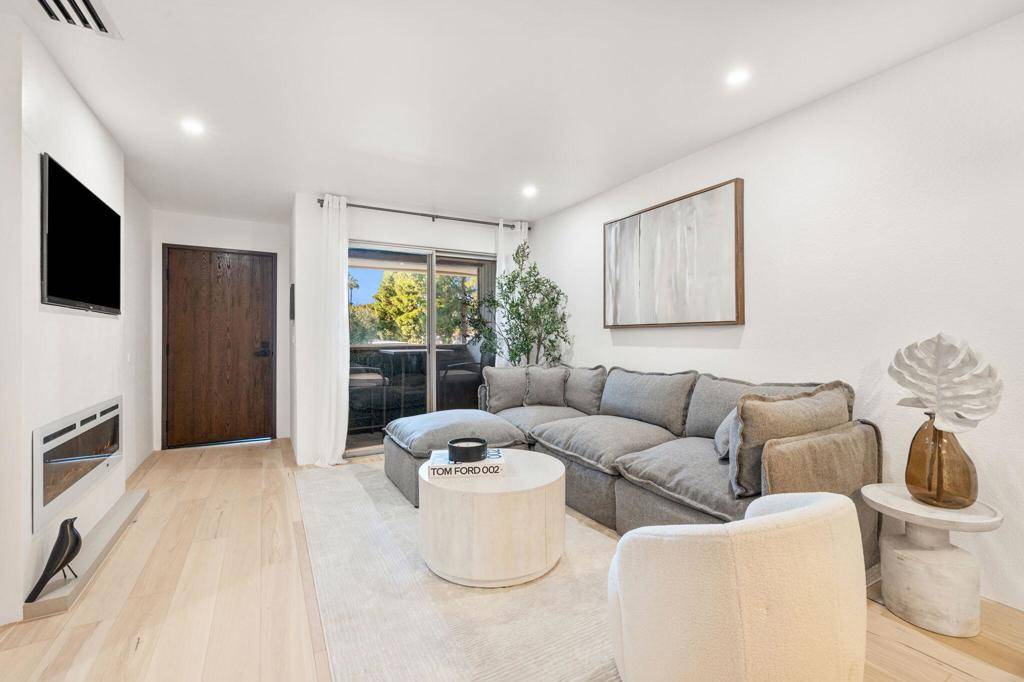 Palm Springs, CA 92262,2857 N Los Felices RD #203