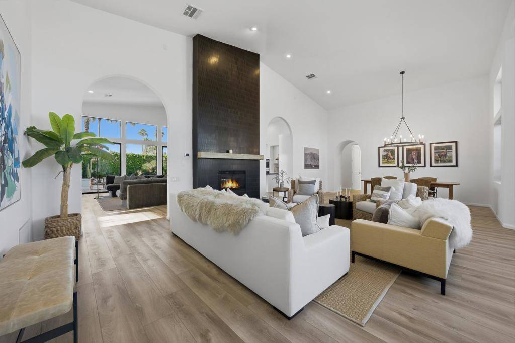 La Quinta, CA 92253,50245 Mountain Shadows RD