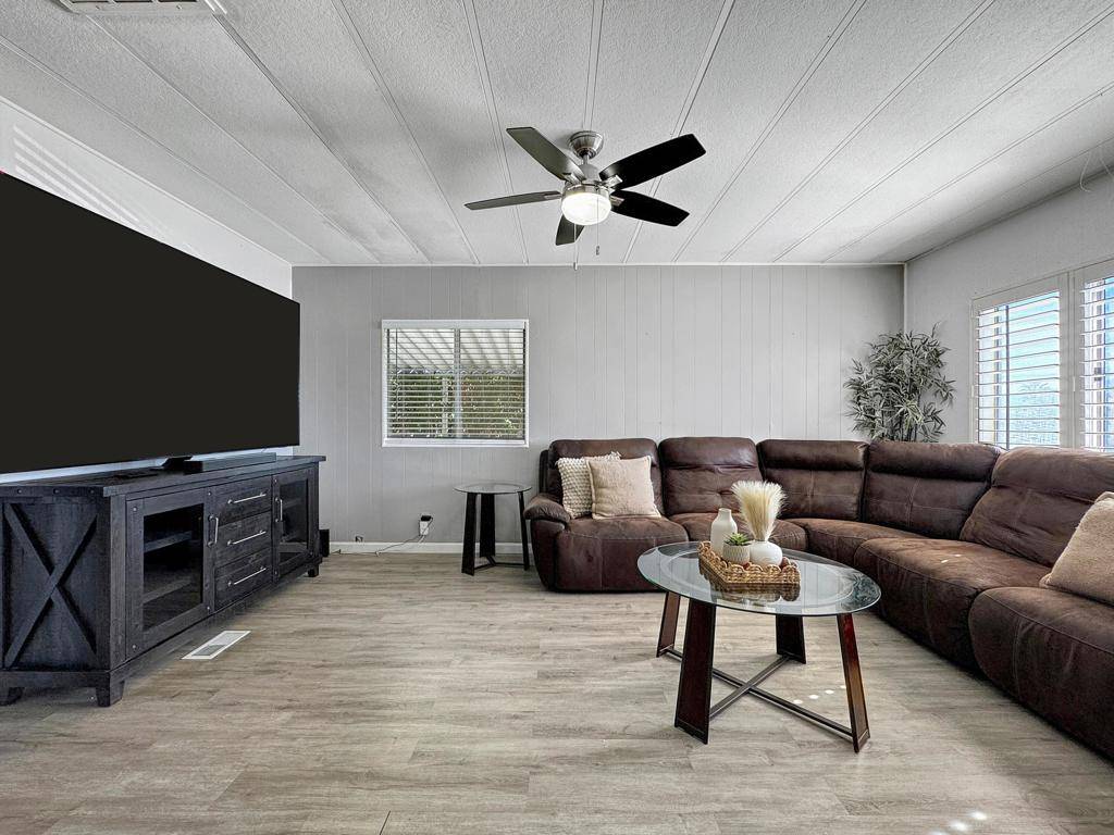 Desert Hot Springs, CA 92240,64550 Pierson BLVD #98