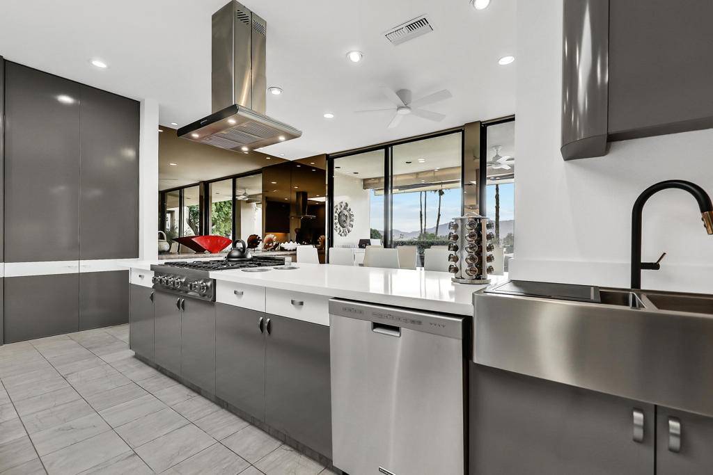 Rancho Mirage, CA 92270,71000 Los Altos CT