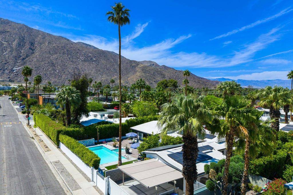 Palm Springs, CA 92264,830 N Riverside DR