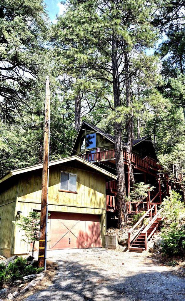 Idyllwild, CA 92549,25390 Shadow Oaks