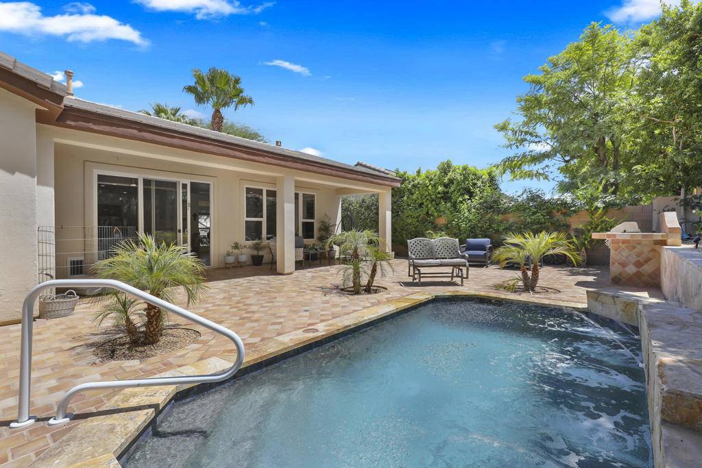 La Quinta, CA 92253,60755 Living Stone DR