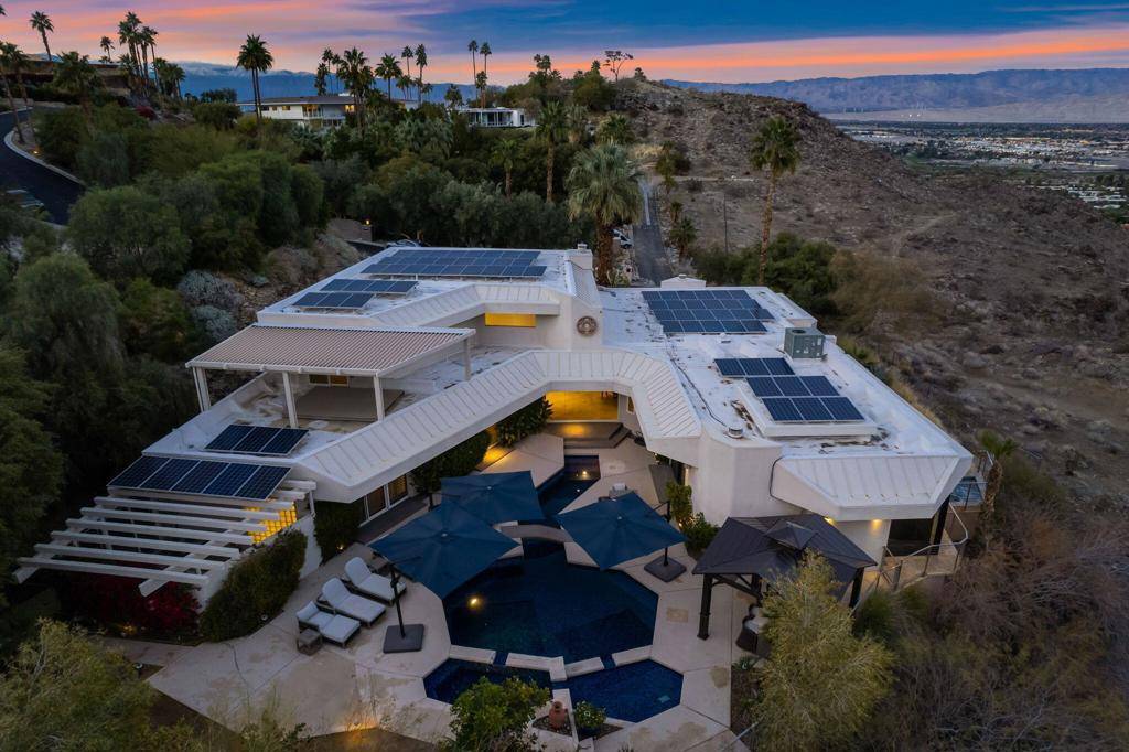 Palm Springs, CA 92264,3295 Tiger Tail LN