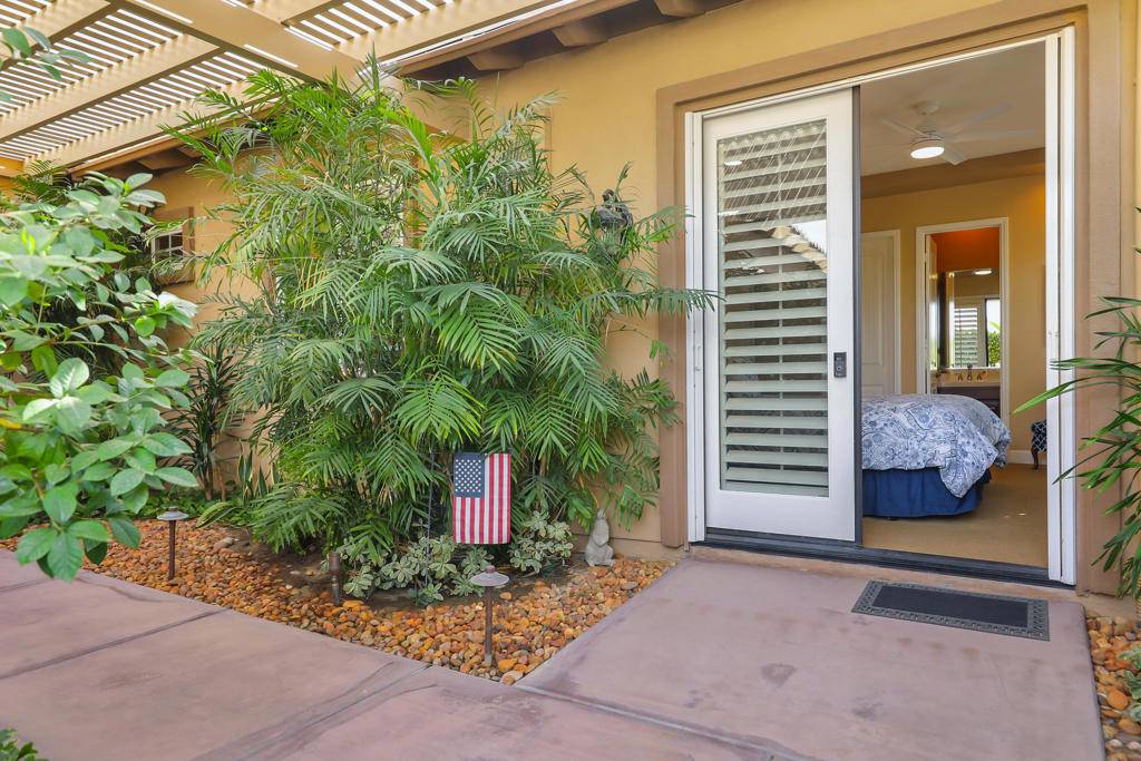 La Quinta, CA 92253,52382 Shining Star LN