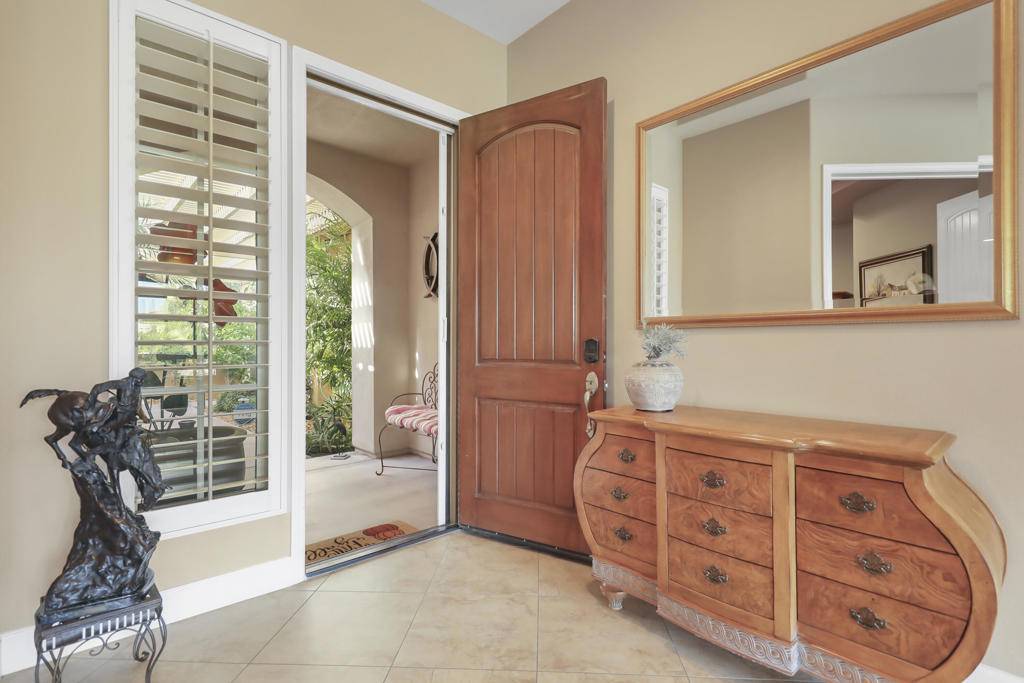 La Quinta, CA 92253,52382 Shining Star LN