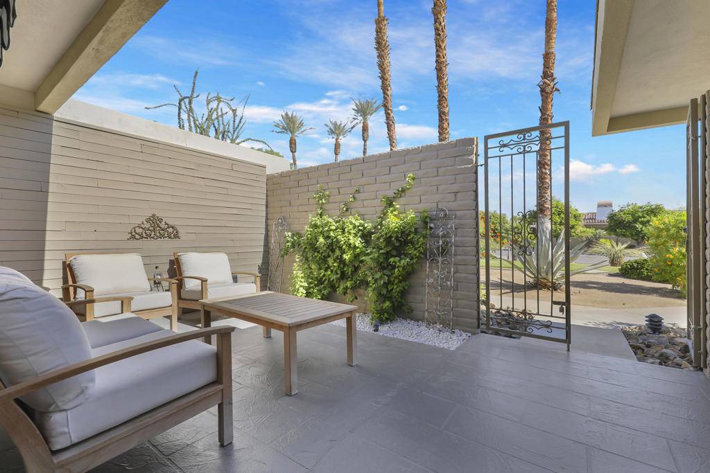 Indian Wells, CA 92210,45215 Camino Dorado