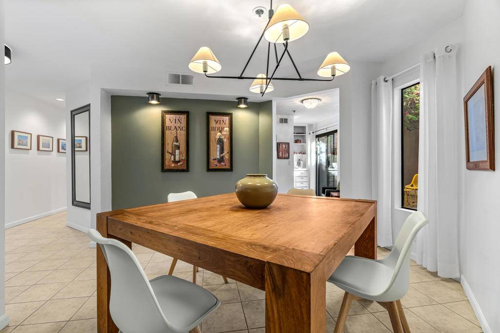 Palm Springs, CA 92262,477 Village SQ E