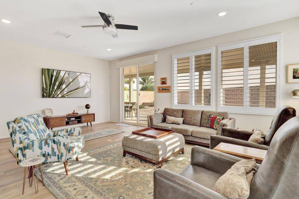 Indio, CA 92203,85647 Veneto LN