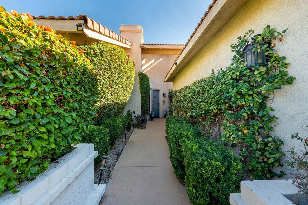 Palm Desert, CA 92211,39196 Sweetwater DR