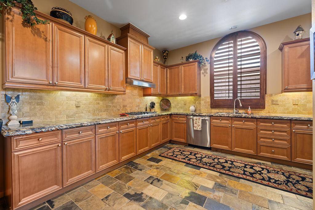 Palm Desert, CA 92260,6331 Via Stasera