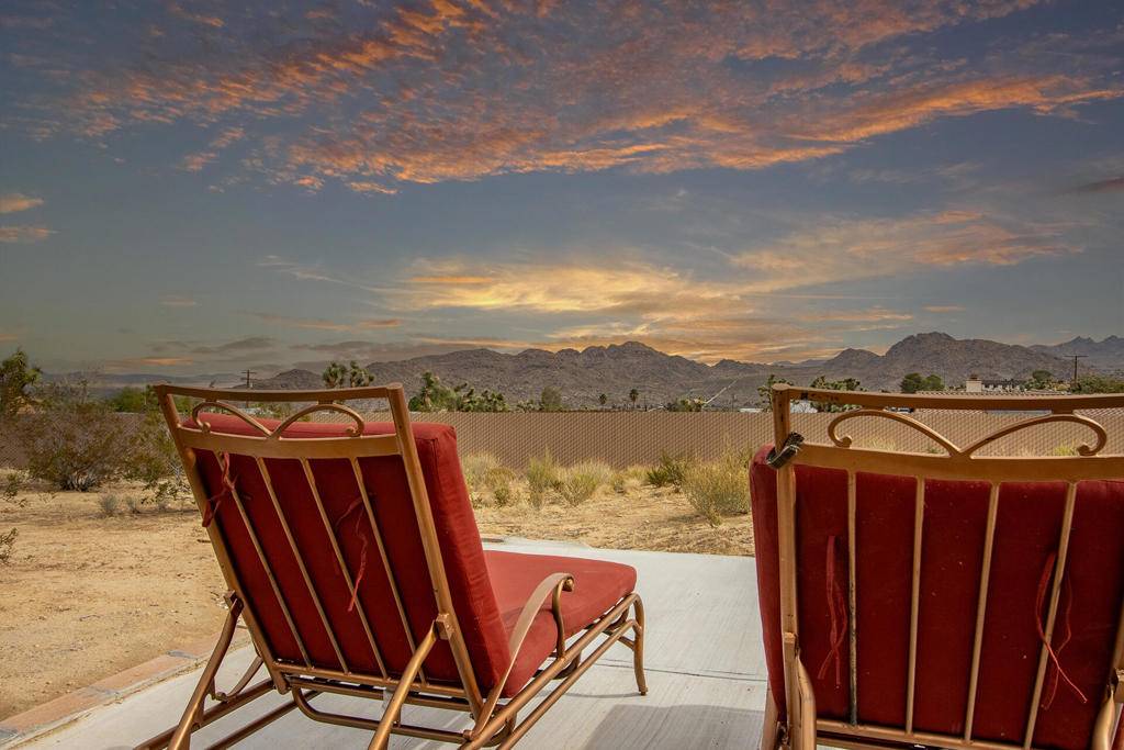 Joshua Tree, CA 92252,61148 Prescott TRL