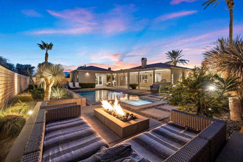 La Quinta, CA 92253,43070 Parkway Esplanade E