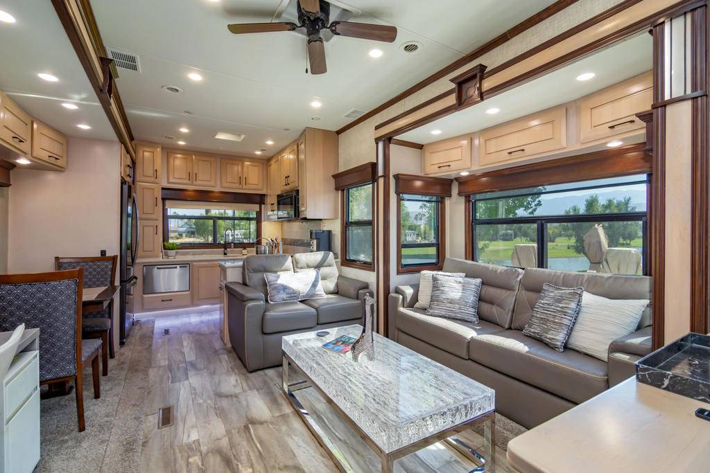 Cathedral City, CA 92234,69411 Ramon RD #184