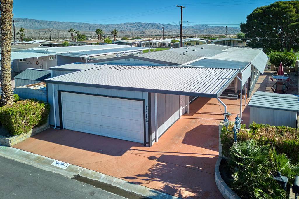 Thousand Palms, CA 92276,32880 Barcelona DR