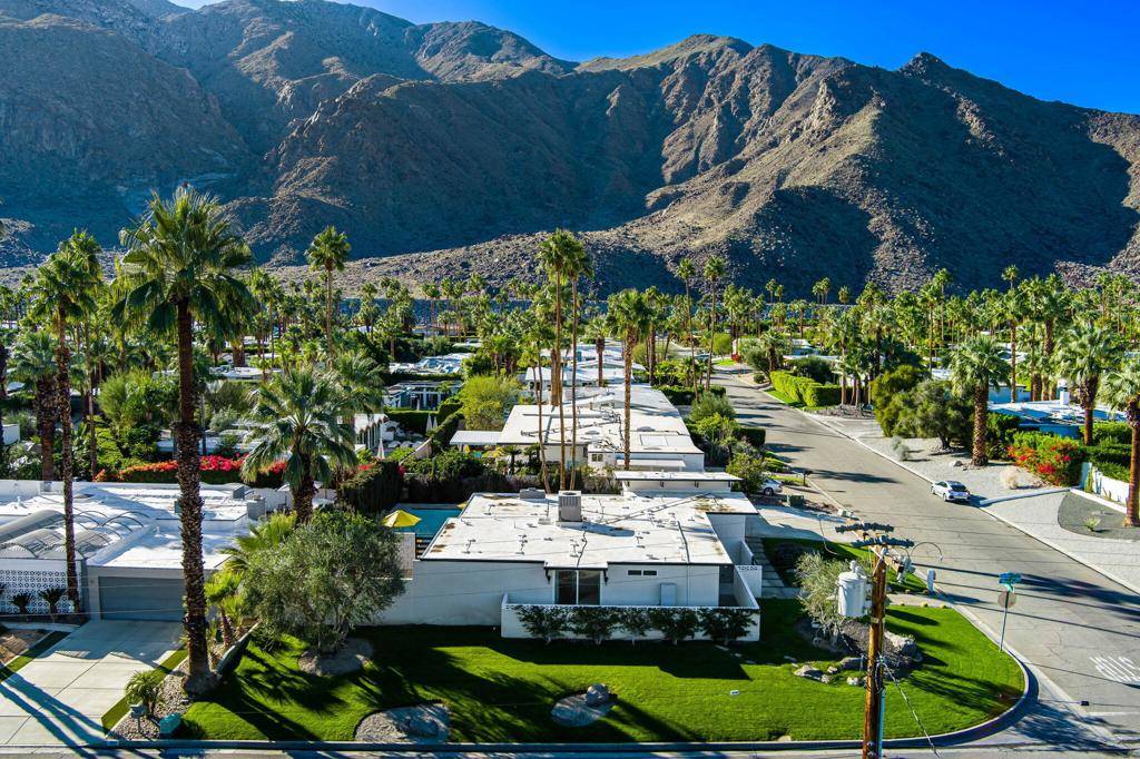 Palm Springs, CA 92262,623 W Regal DR