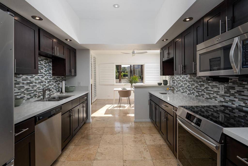 Palm Springs, CA 92264,489 Desert Lakes DR