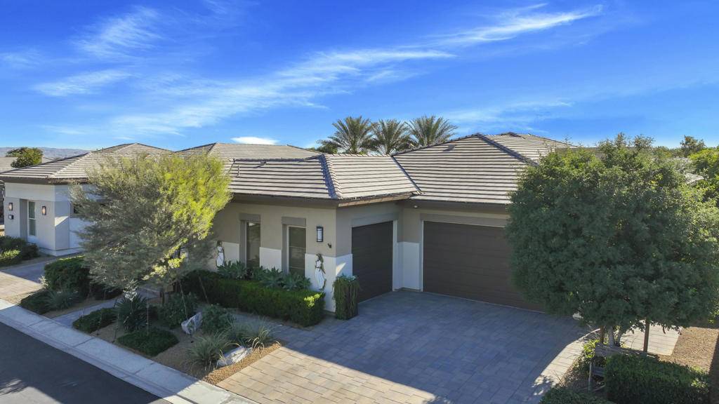 Indio, CA 92201,82555 Round Valley DR