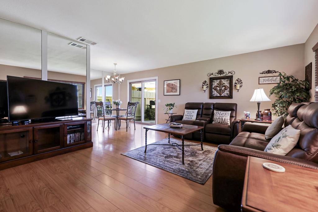 Palm Desert, CA 92260,73068 Helen Moody LN