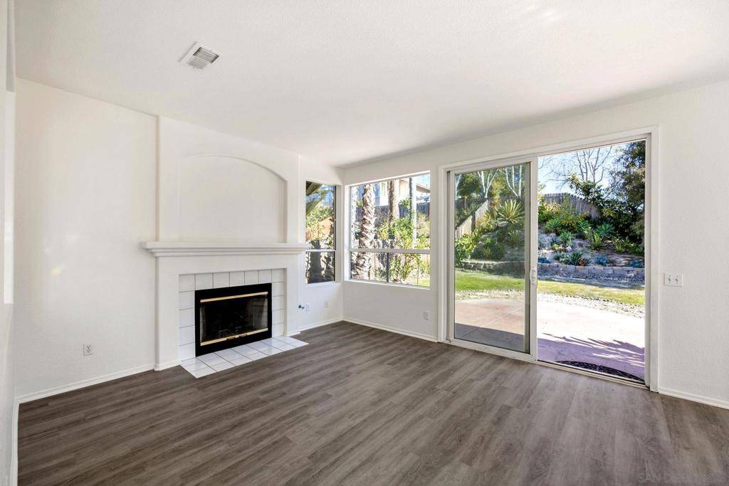 Oceanside, CA 92056,1594 Avenida Guillermo