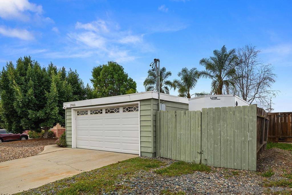 San Diego, CA 92123,2988 Larkin Pl