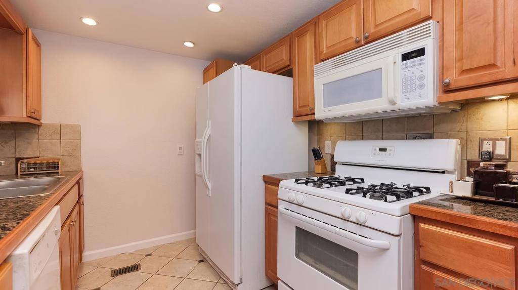 Lakeside, CA 92040,9395 Harritt Rd #229