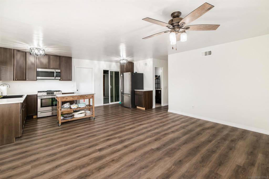 Santee, CA 92071,10128 Pinewood Vw