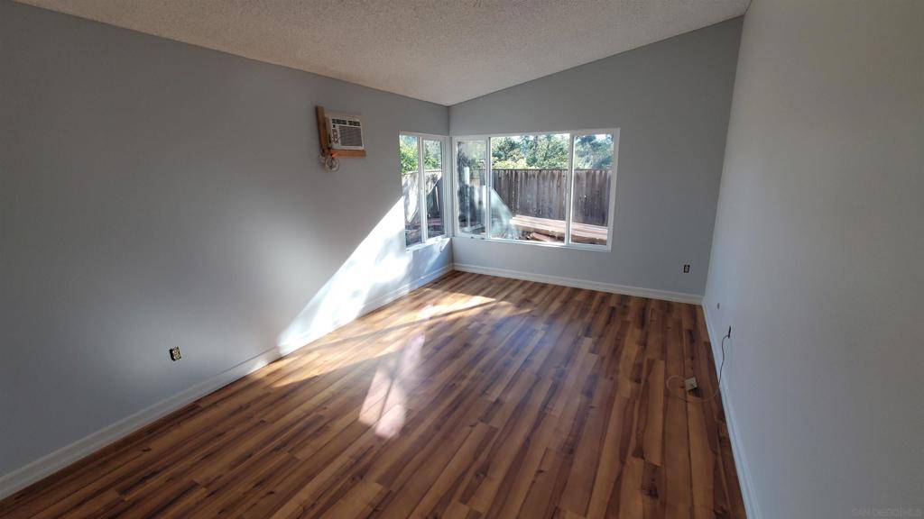 Escondido, CA 92026,2225 Amber Ln