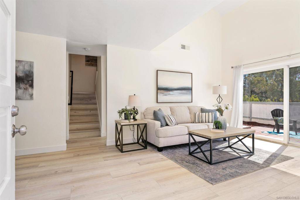 Carlsbad, CA 92010,2842 Hillsboro Ct