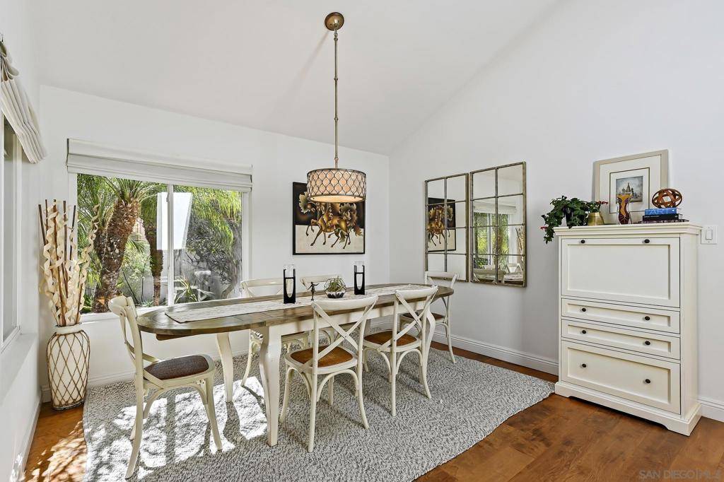 Carlsbad, CA 92009,2944 SOMBROSA ST