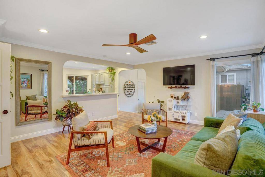 San Diego, CA 92115,4113 Loma Alta Dr