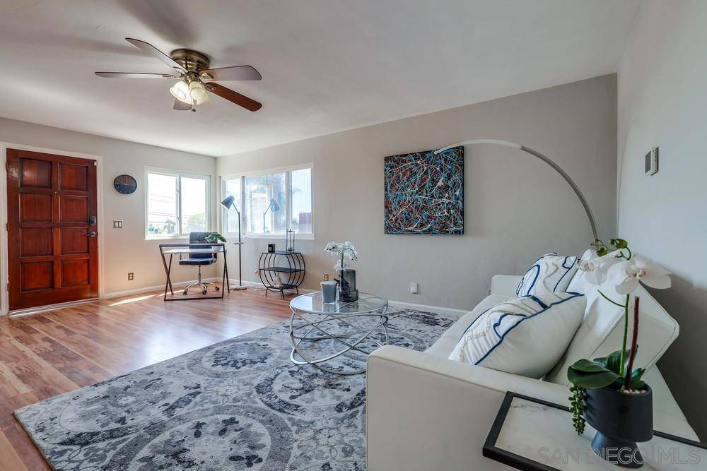 San Diego, CA 92139,5624 Roanoke Street