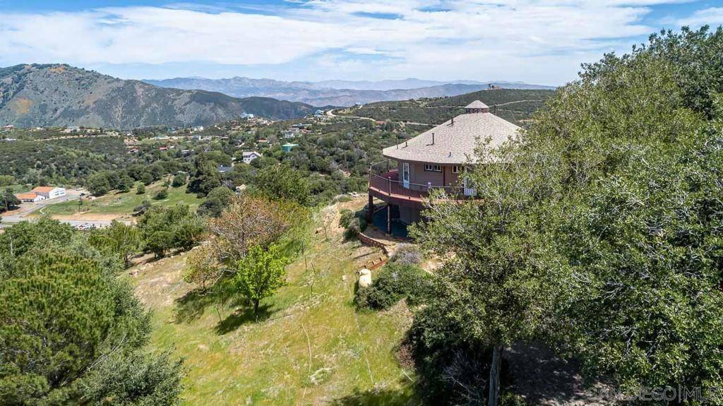 Julian, CA 92036,1590 Oak Land Rd