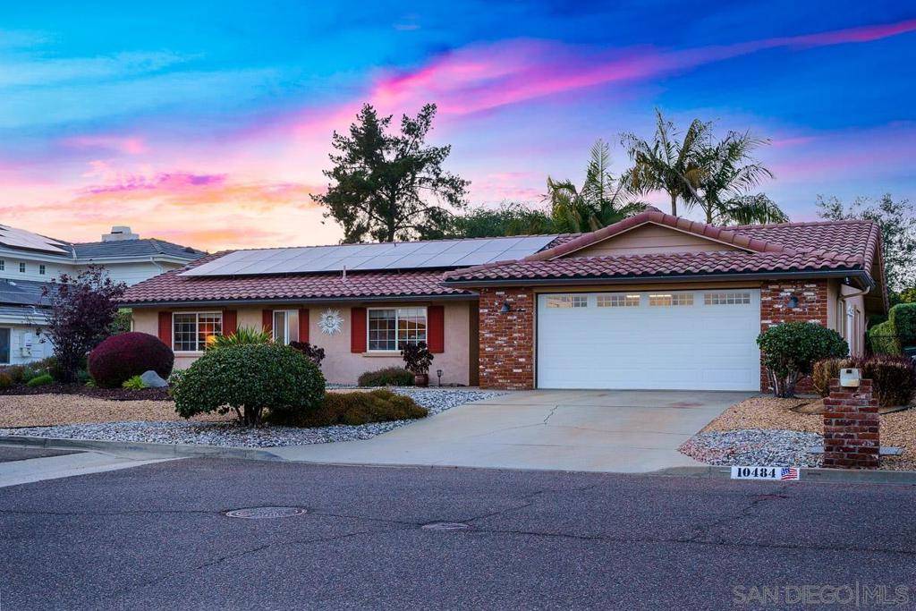Escondido, CA 92026,10484 Moon View Way
